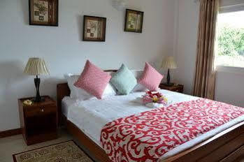 The Old School Self-Catering Apartment Praslin Exterior photo